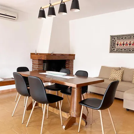 With Private Pool Near The And Pula سارّوتش